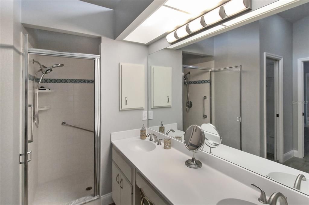 For Rent: $5,500 (2 beds, 2 baths, 1828 Square Feet)