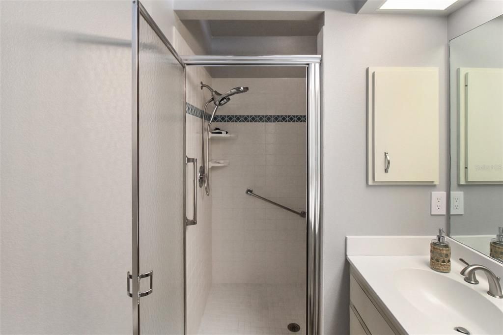 For Rent: $5,500 (2 beds, 2 baths, 1828 Square Feet)