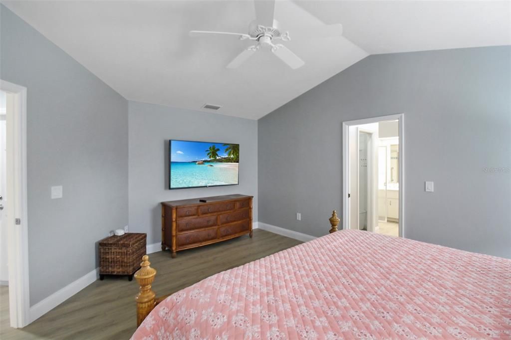 For Rent: $5,500 (2 beds, 2 baths, 1828 Square Feet)