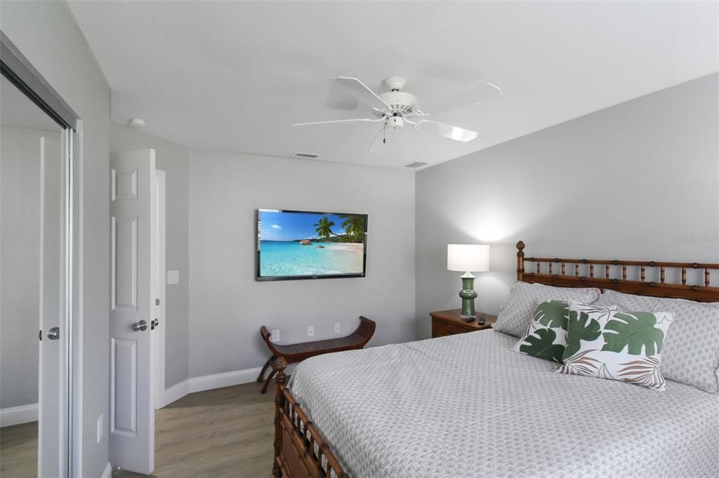 For Rent: $5,500 (2 beds, 2 baths, 1828 Square Feet)