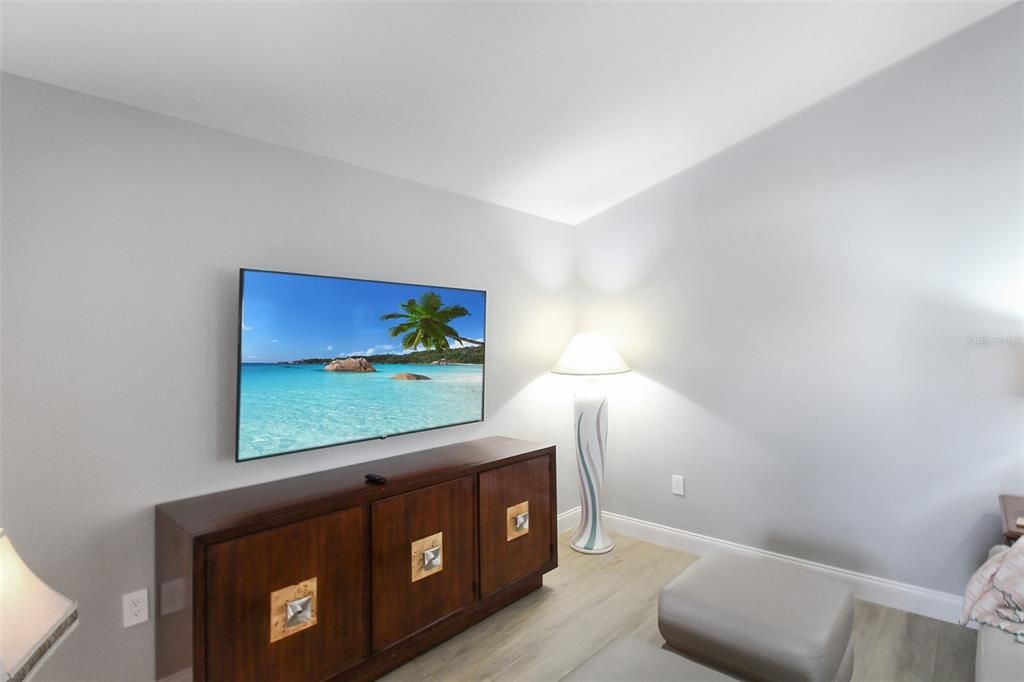 For Rent: $5,500 (2 beds, 2 baths, 1828 Square Feet)