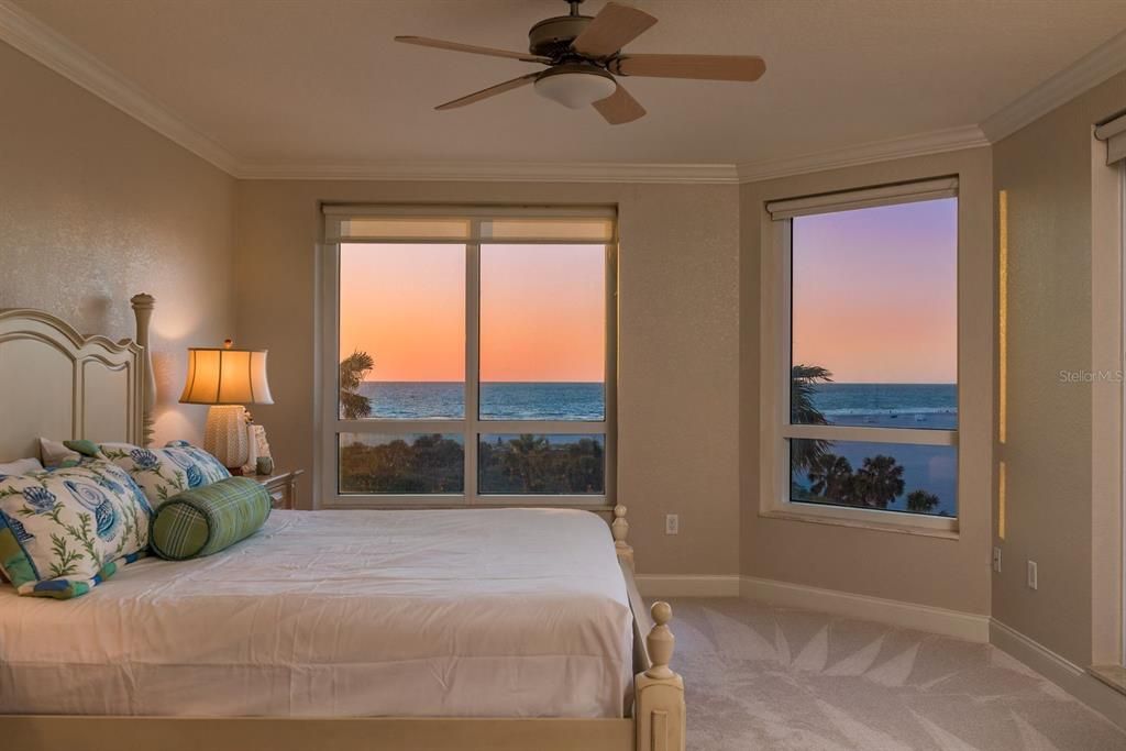 Active With Contract: $2,100,000 (3 beds, 3 baths, 2521 Square Feet)