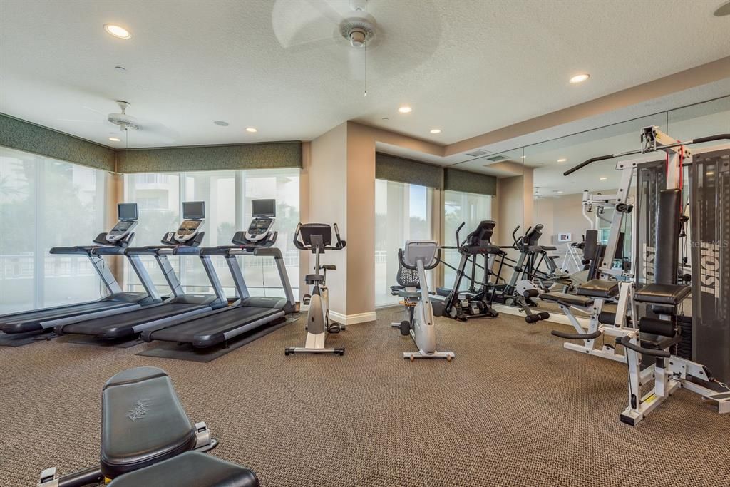 Active With Contract: $2,100,000 (3 beds, 3 baths, 2521 Square Feet)