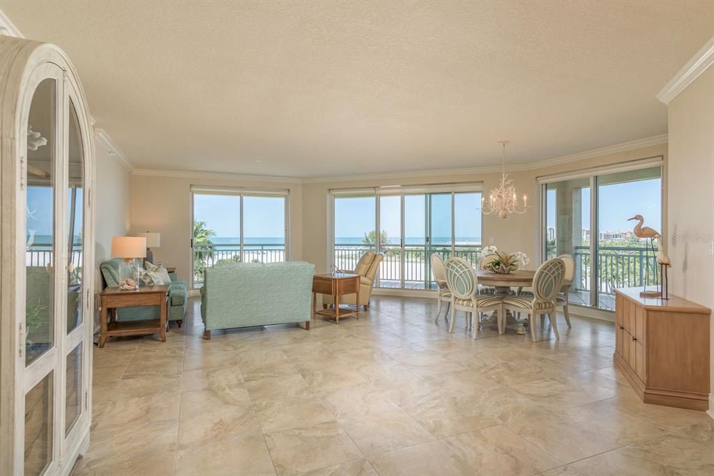 Active With Contract: $2,100,000 (3 beds, 3 baths, 2521 Square Feet)