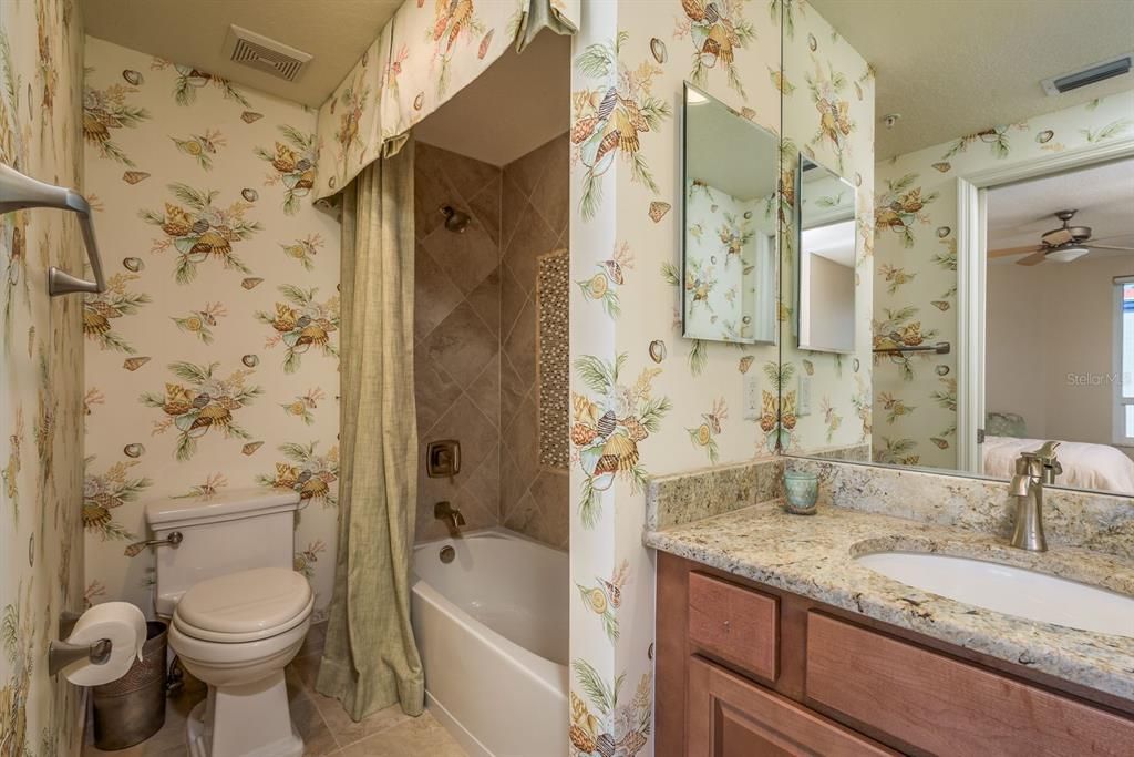 Active With Contract: $2,100,000 (3 beds, 3 baths, 2521 Square Feet)