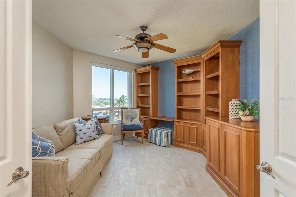 Active With Contract: $2,100,000 (3 beds, 3 baths, 2521 Square Feet)