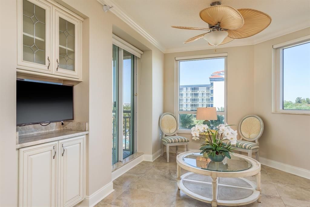 Active With Contract: $2,100,000 (3 beds, 3 baths, 2521 Square Feet)