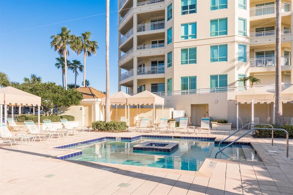 Active With Contract: $2,100,000 (3 beds, 3 baths, 2521 Square Feet)