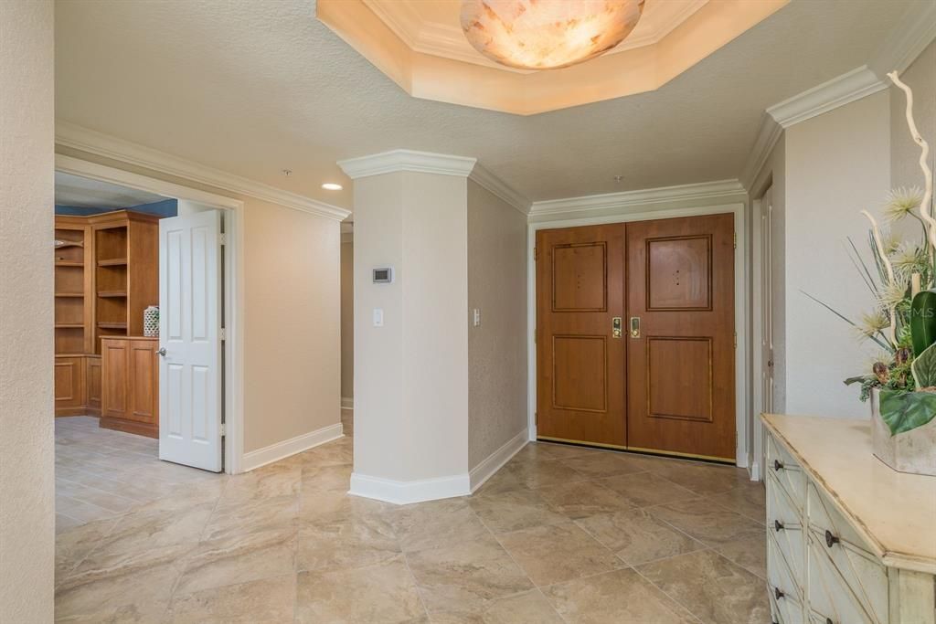 Active With Contract: $2,100,000 (3 beds, 3 baths, 2521 Square Feet)