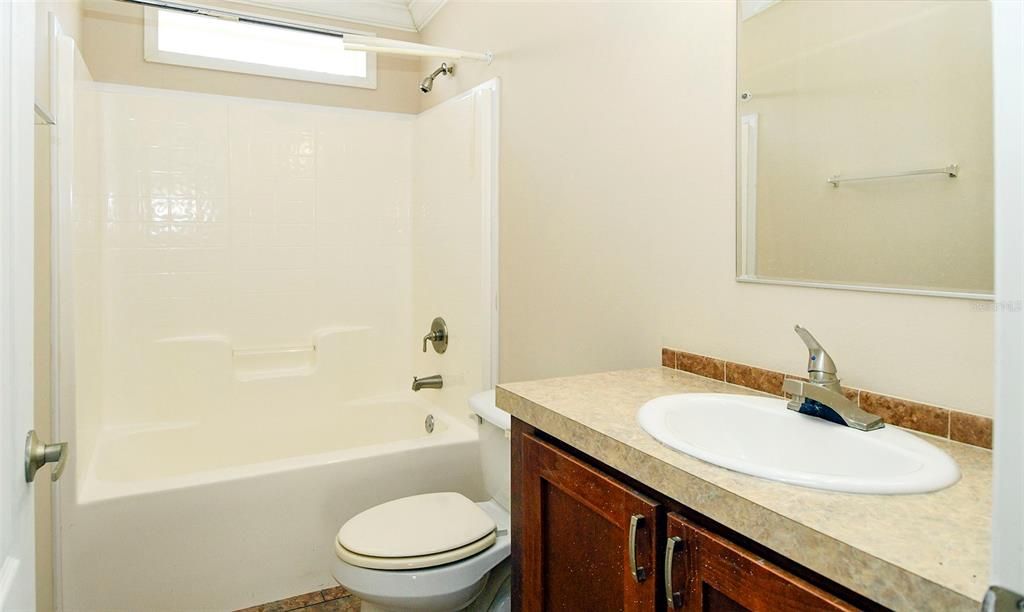 待售: $179,000 (2 贝兹, 2 浴室, 1512 平方英尺)