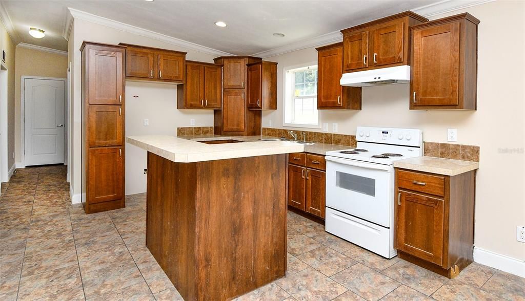 待售: $179,000 (2 贝兹, 2 浴室, 1512 平方英尺)