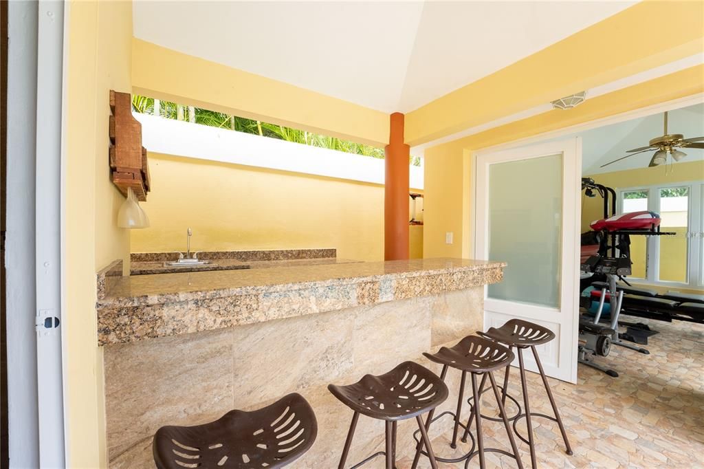 En Venta: $1,595,000 (6 camas, 3 baños, 6000 Pies cuadrados)