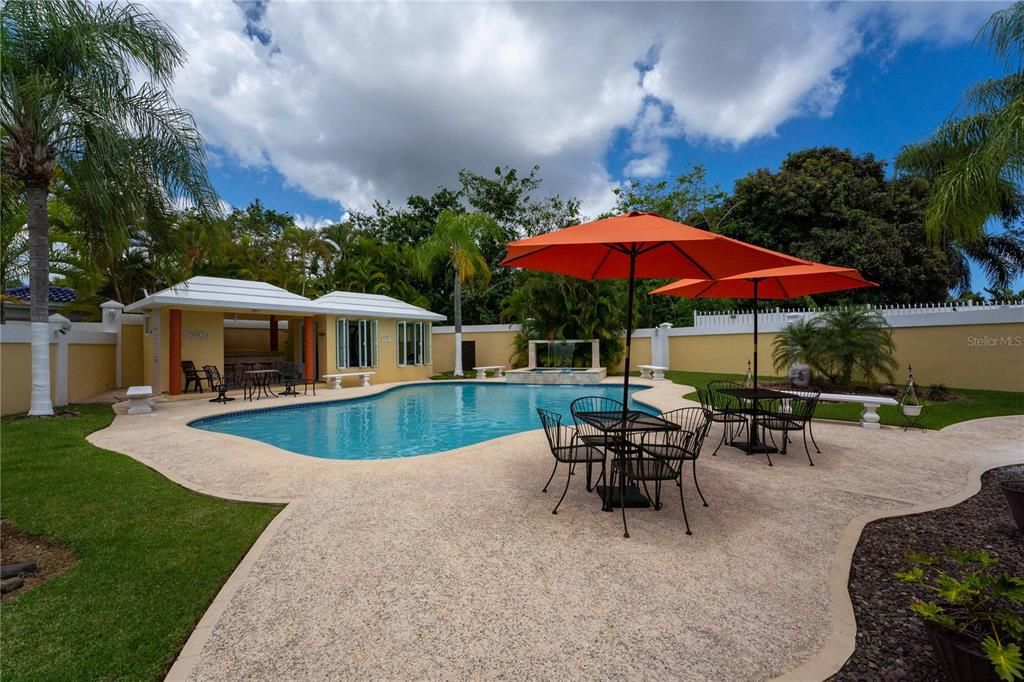 En Venta: $1,595,000 (6 camas, 3 baños, 6000 Pies cuadrados)