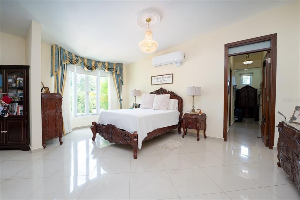 En Venta: $1,595,000 (6 camas, 3 baños, 6000 Pies cuadrados)