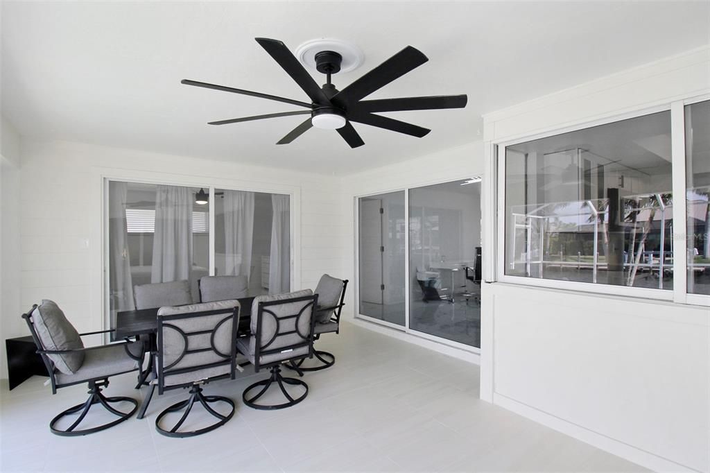 出租: $5,500 (3 贝兹, 2 浴室, 2085 平方英尺)