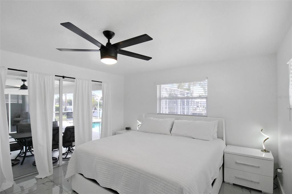 出租: $5,500 (3 贝兹, 2 浴室, 2085 平方英尺)