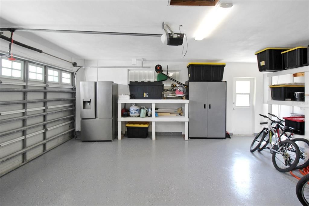 出租: $5,500 (3 贝兹, 2 浴室, 2085 平方英尺)