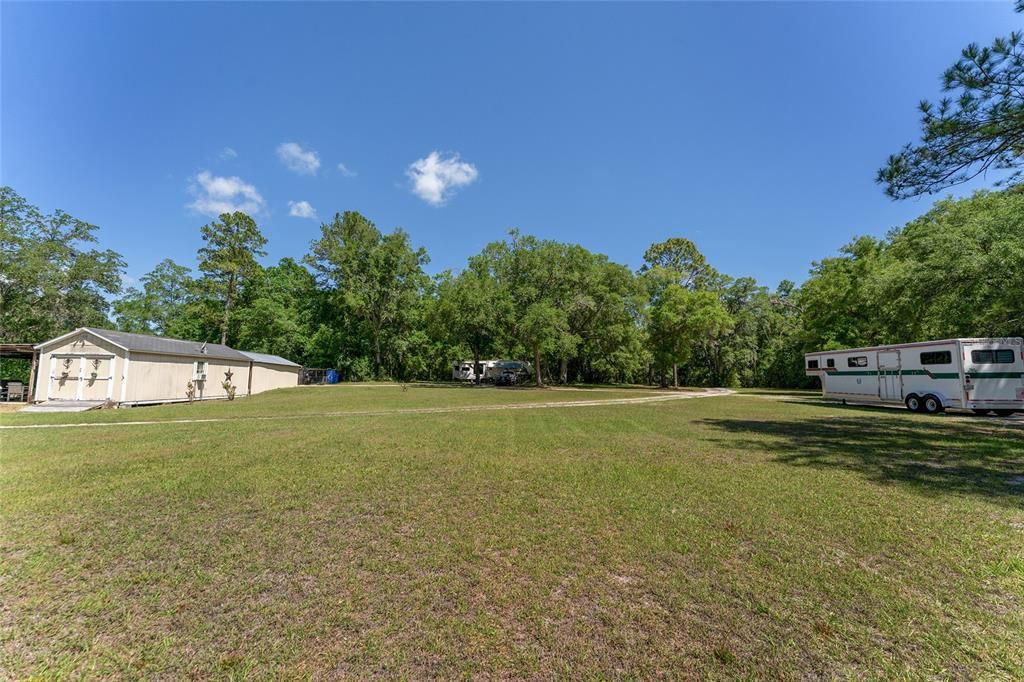 待售: $800,000 (6.00 acres)