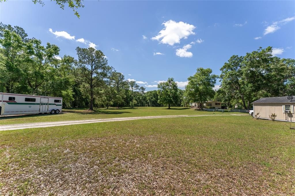 待售: $800,000 (6.00 acres)