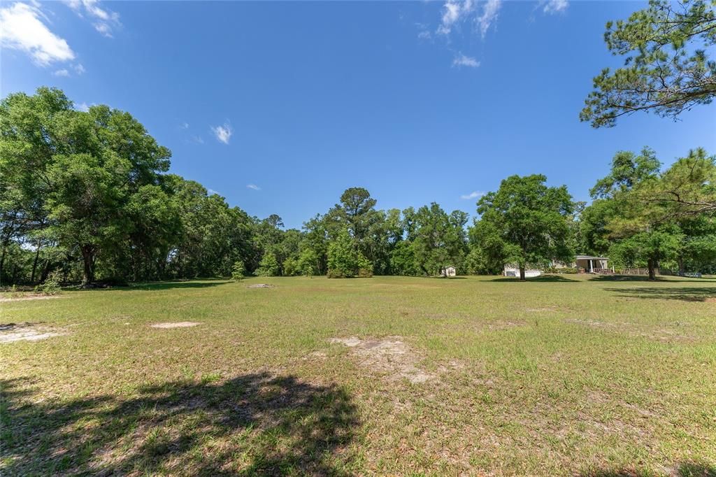 待售: $800,000 (6.00 acres)