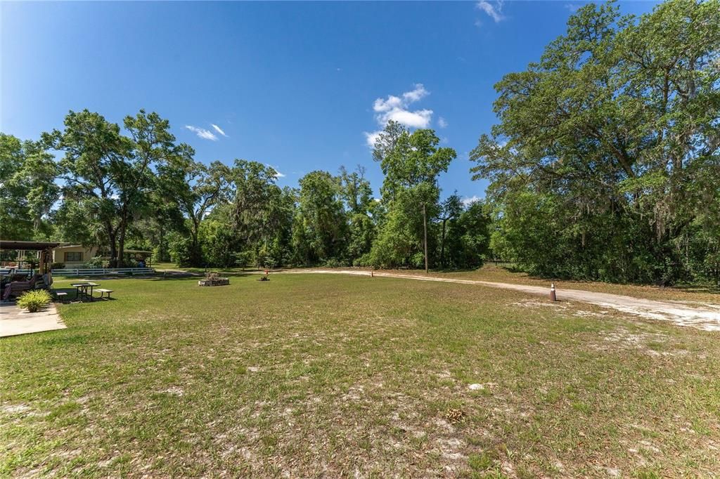 待售: $800,000 (6.00 acres)