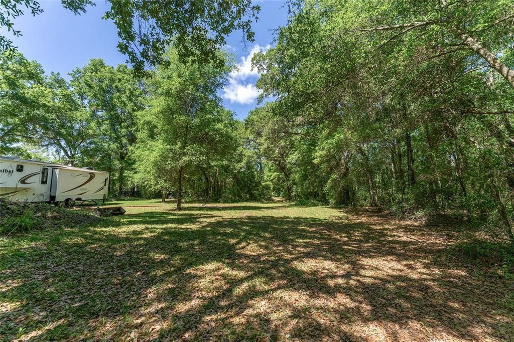 待售: $800,000 (6.00 acres)