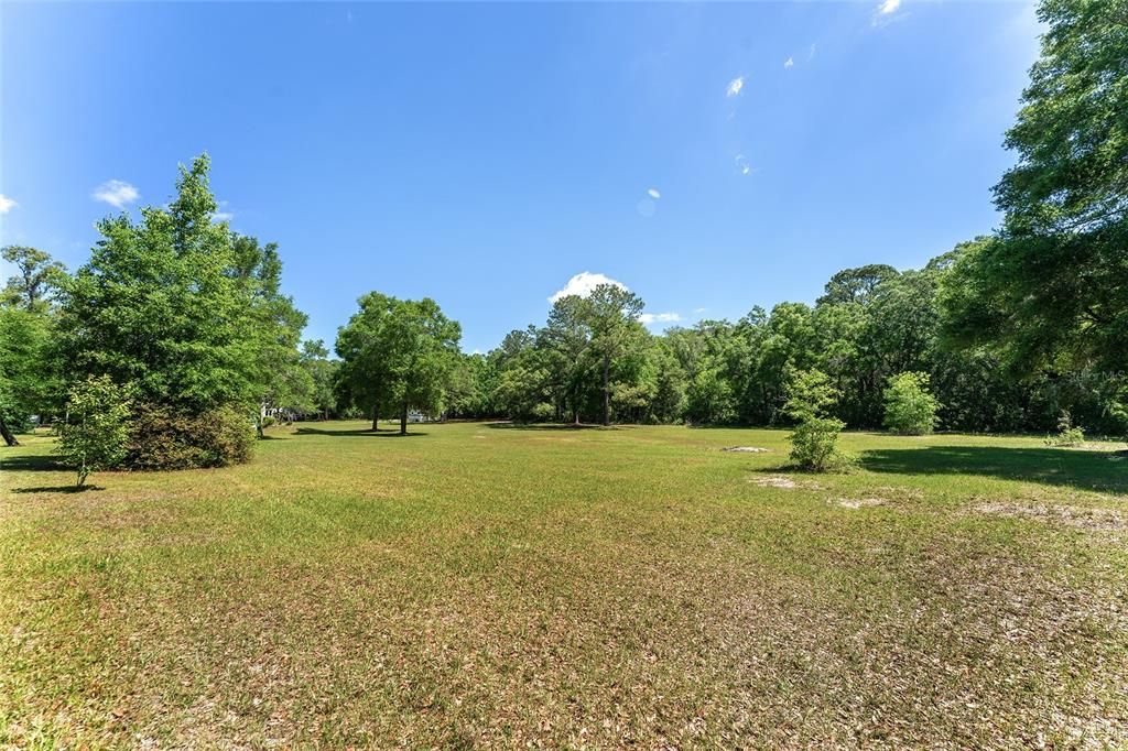 待售: $800,000 (6.00 acres)