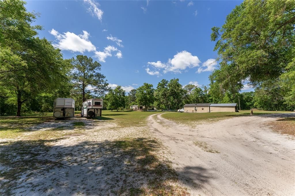 待售: $800,000 (6.00 acres)