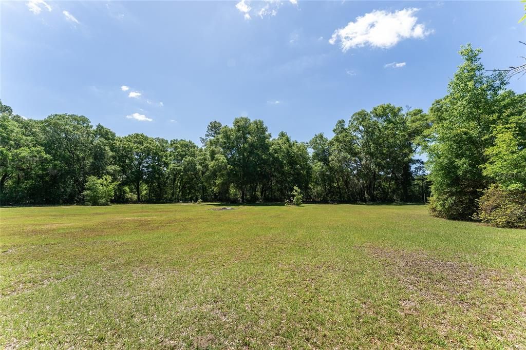 待售: $800,000 (6.00 acres)