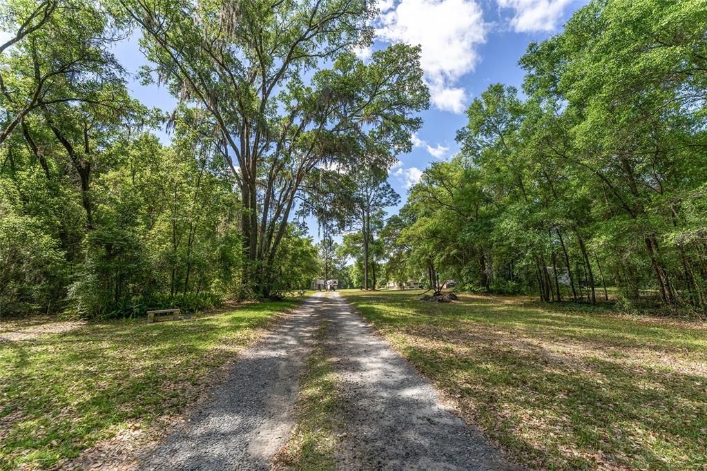 待售: $800,000 (6.00 acres)