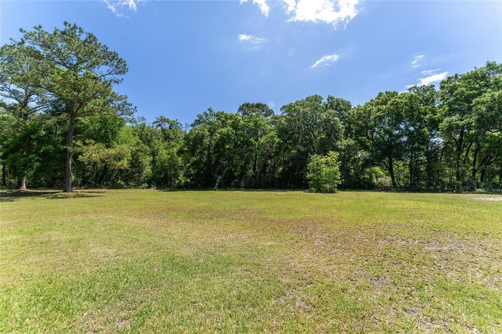 待售: $800,000 (6.00 acres)