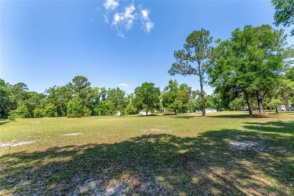 待售: $800,000 (6.00 acres)