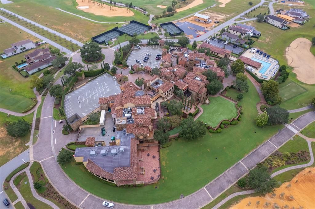 待售: $1,175,000 (1.25 acres)