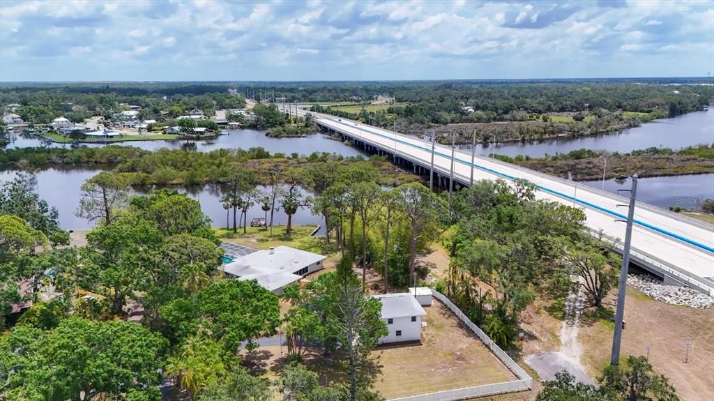 合同活跃: $675,000 (3 贝兹, 2 浴室, 1810 平方英尺)