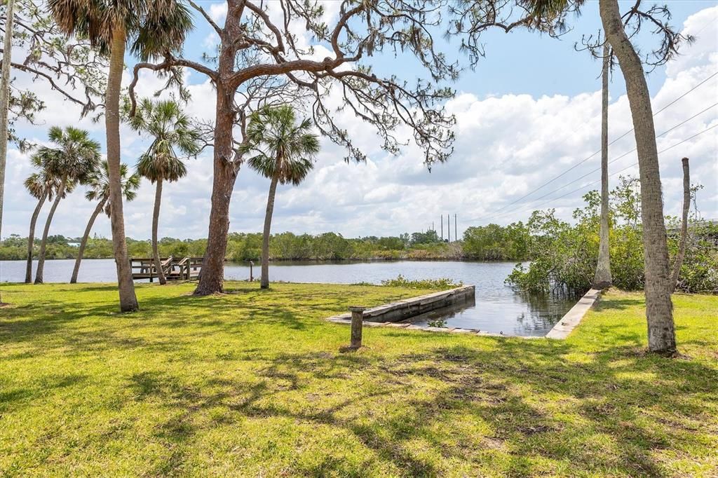 合同活跃: $675,000 (3 贝兹, 2 浴室, 1810 平方英尺)