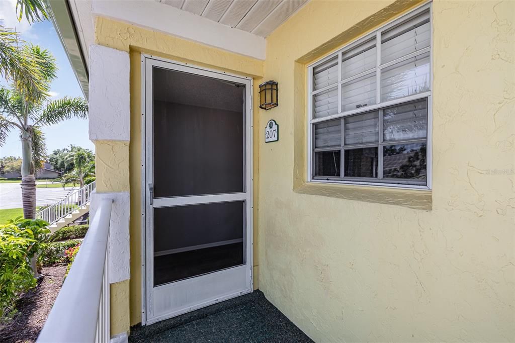 For Sale: $170,000 (2 beds, 2 baths, 1110 Square Feet)