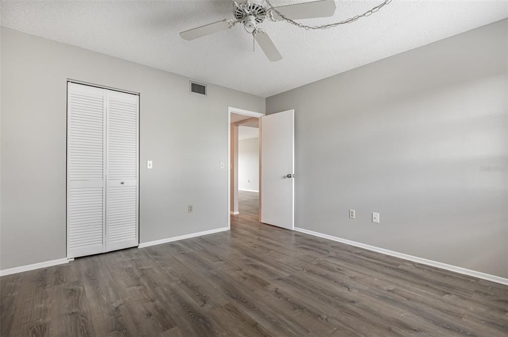 For Sale: $170,000 (2 beds, 2 baths, 1110 Square Feet)