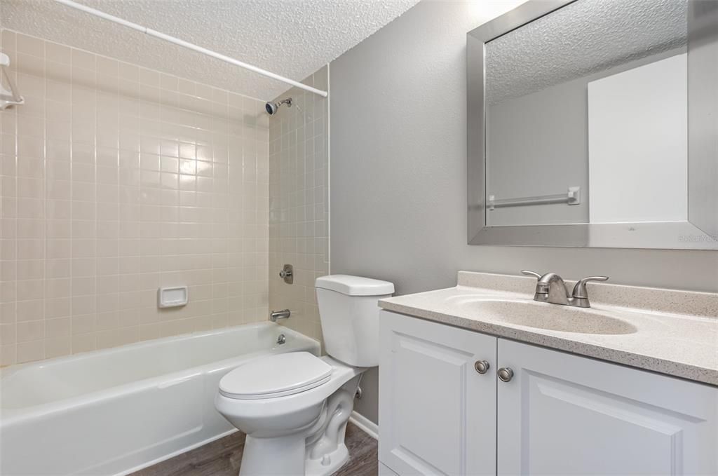 For Sale: $170,000 (2 beds, 2 baths, 1110 Square Feet)