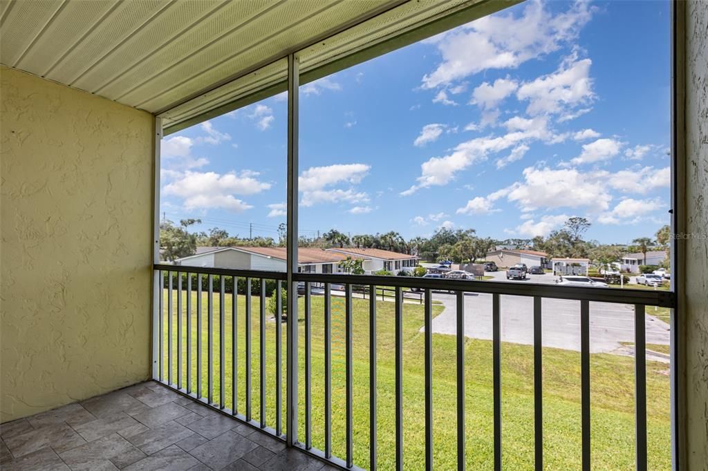 For Sale: $170,000 (2 beds, 2 baths, 1110 Square Feet)