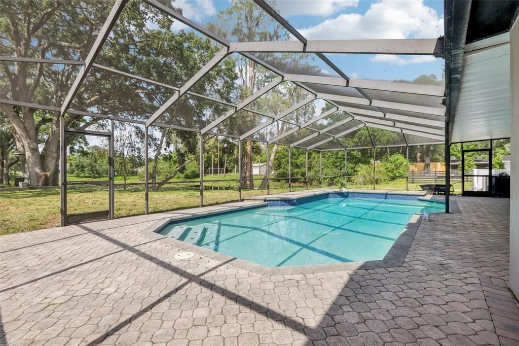 For Sale: $545,000 (3 beds, 2 baths, 1968 Square Feet)