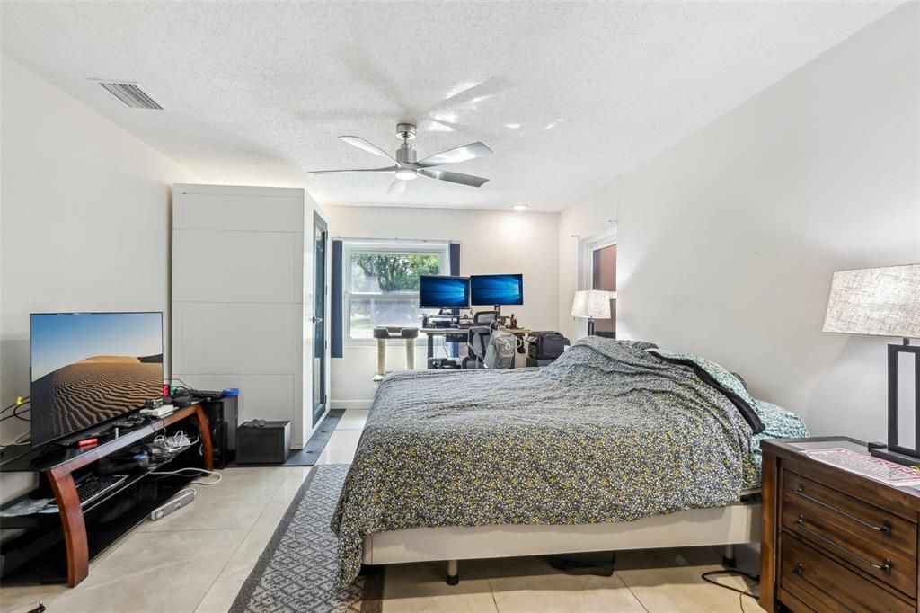 For Sale: $545,000 (3 beds, 2 baths, 1968 Square Feet)