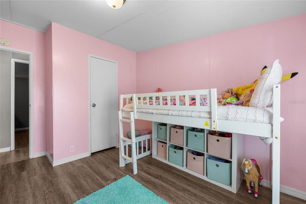 For Sale: $399,000 (3 beds, 2 baths, 1296 Square Feet)