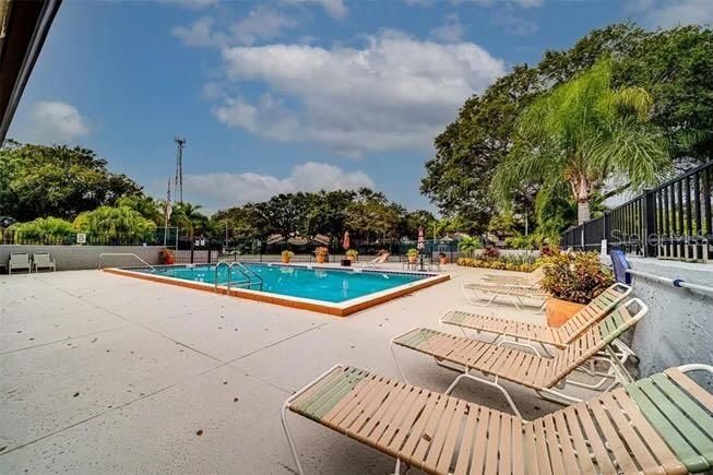 For Rent: $2,499 (2 beds, 2 baths, 1087 Square Feet)