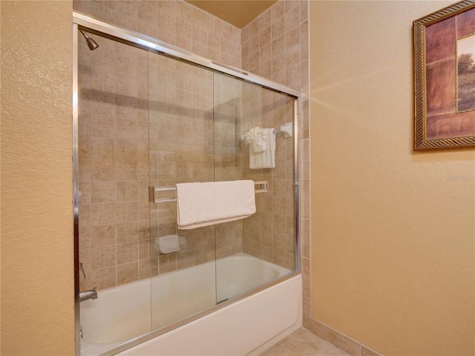 Active With Contract: $205,000 (3 beds, 2 baths, 1244 Square Feet)