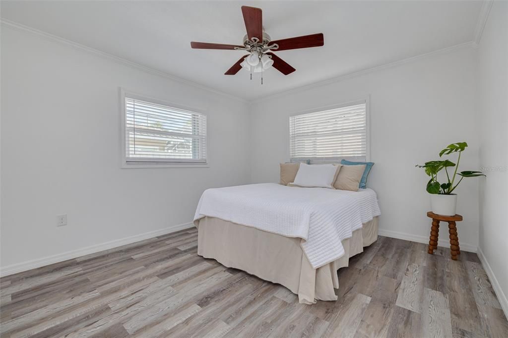 For Sale: $599,000 (2 beds, 2 baths, 1012 Square Feet)