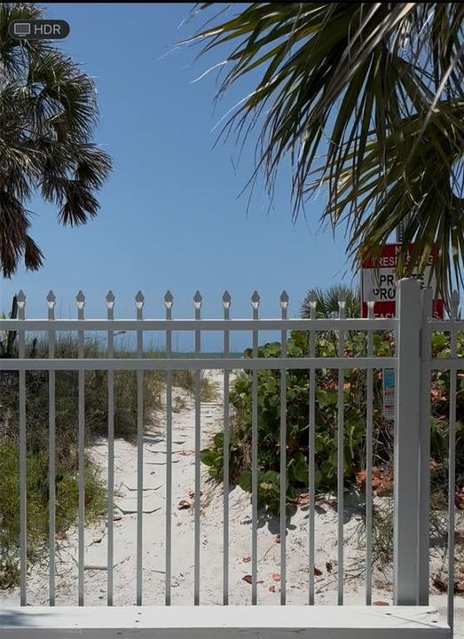 For Sale: $599,000 (2 beds, 2 baths, 1012 Square Feet)