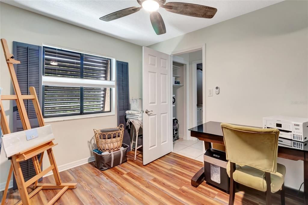 待售: $239,000 (2 贝兹, 2 浴室, 1177 平方英尺)