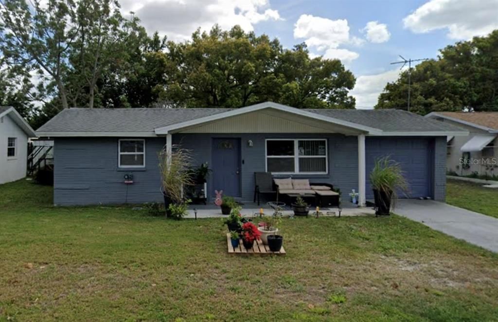 Recently Sold: $205,000 (2 beds, 1 baths, 928 Square Feet)