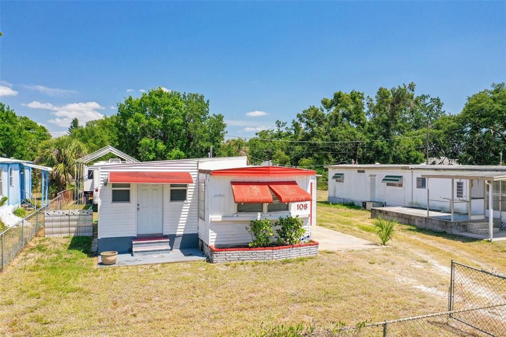 Recently Sold: $132,400 (2 beds, 1 baths, 612 Square Feet)