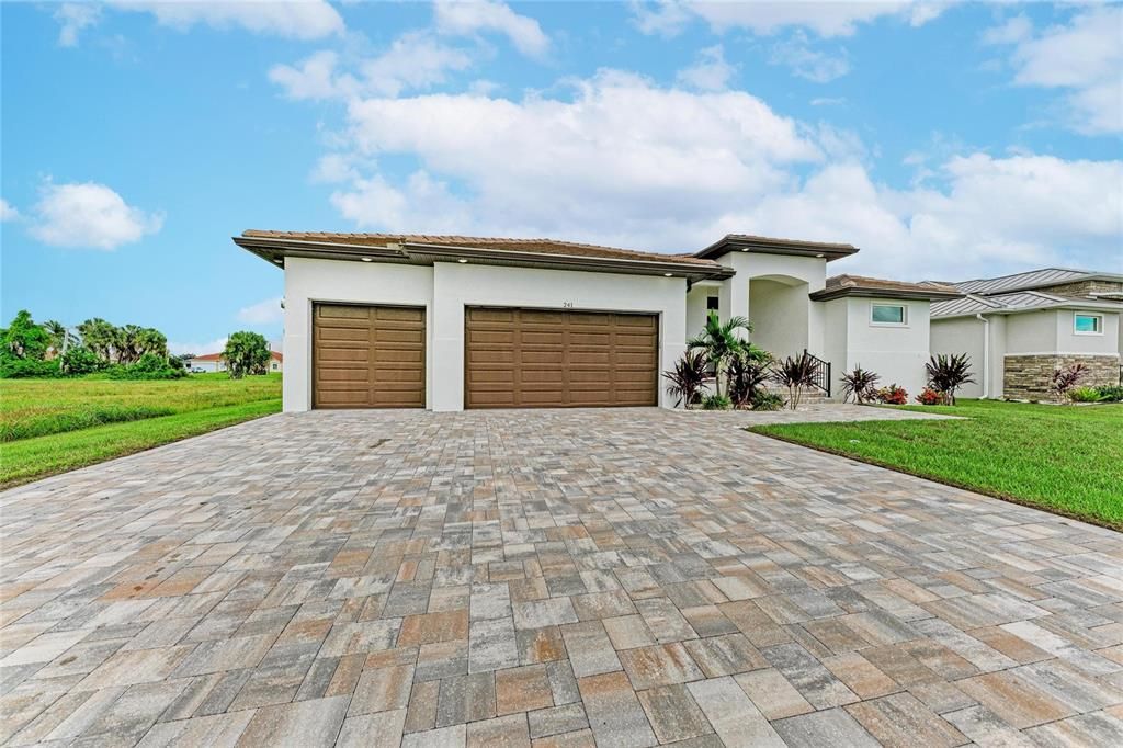 Active With Contract: $569,000 (3 beds, 2 baths, 2170 Square Feet)